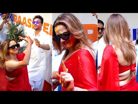 Ankita Lokhande And Vicky Jain Celebrate Holi With Parents😍 | Celebrate Holi DANCE | MS shorts