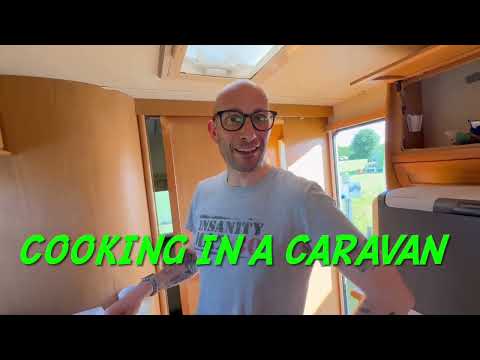 Cooking in a caravan  Turkish style Eggs under 800 kal