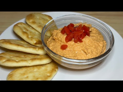 EASY Roasted Red Pepper Hummus