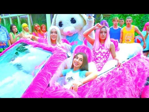 Diana and the Bunny girls surprised the whole country house with their new glamorous car!