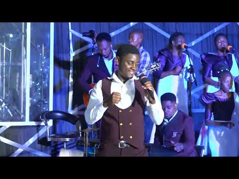 SHALOM VINE SINGERS-UMEINULIWA JUU(Glorious Worship Season One)