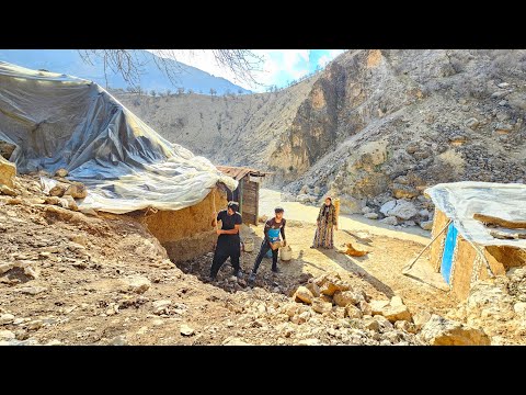 Herding & Hard Work! 🐑🏔️ Ali Guides Sheep to Graze & Collects Stones for Nomadic Life 🔥