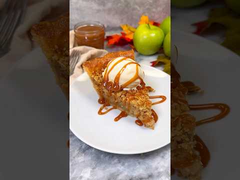 Caramel Apple Crumb Pie inspired by classic games on @cafecasinolv #fallbaking #applepie #ad