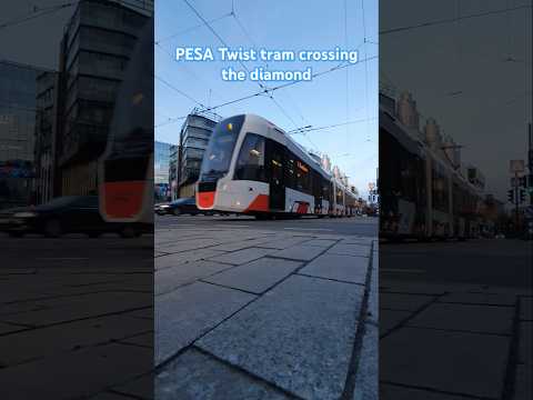 PESA Twist tram crossing the diamond #tram