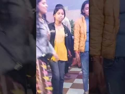 गोरे गोरे मुखड़े पर काला काला चश्मा #song तीनों बहनों का dance