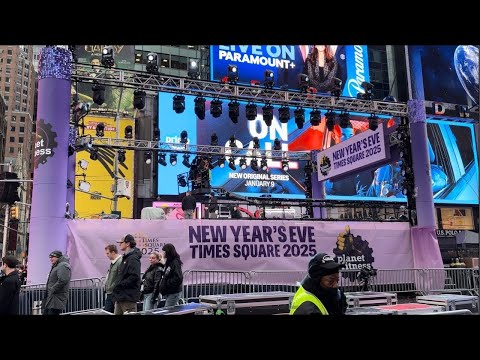 NYC LIVE 🍾 TIMES SQUARE New Year's Eve 2025 🎊