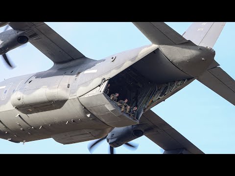 AMERICAN VISITORS DROP IN TO EXPERIENCE THE MACH LOOP - 4K