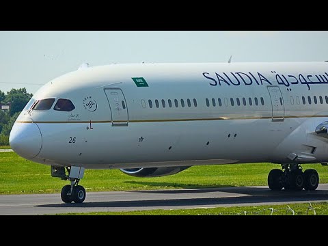 STUNNING summer plane spotting at Manchester Airport [MAN/EGCC]