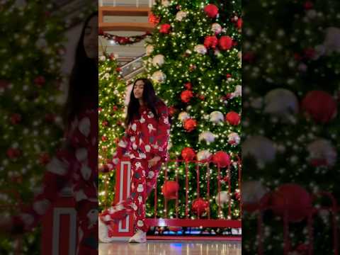 Love @ArianaGrande🫶🫶  #lastchristmas #youtubeshorts #dance @EewaSreekant #merrychristmas