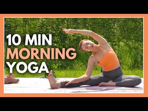 10 min Morning Yoga - Gentle Beginner Yoga Stretch (NO PROPS)