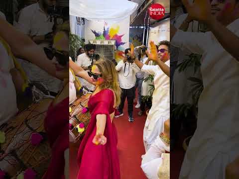 Ankita Lokhande & Vicky Jain Celebrate Holi With Parents