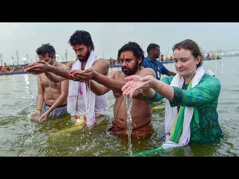 Pawan Kalyan ny Maha Kumbh m lgae Holy dip