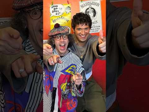 See Nardwuar remind Omar Apollo about the first chords he ever learned ! #omarapollo #nardwuar