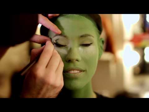 Miss Iowa Nicole Kelly becomes Elphaba | WICKED the Musical