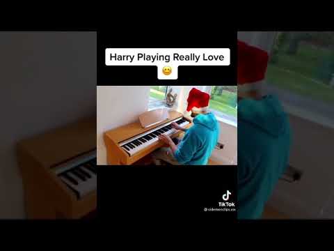 Harry (W2S) playing really love