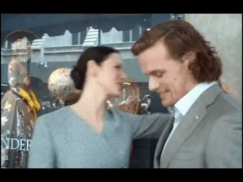 Sam Heughan and Caitriona Balfe Look into my eyes