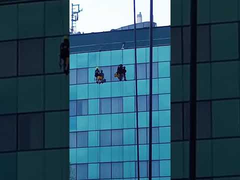 window washers #city #walkingalongthestreets #cityworkers