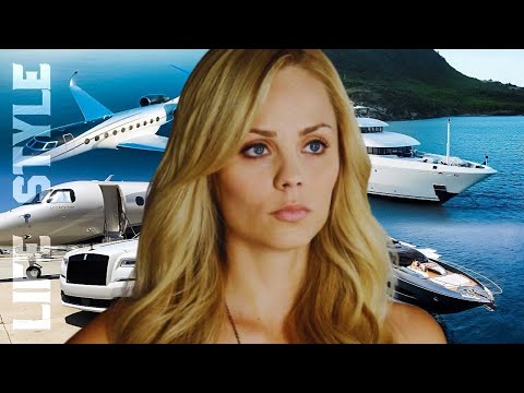 Laura Vandervoort  Lifestyle ! Income, House,Net Worth, Car Collection, Mansion, Private Jet ,etc