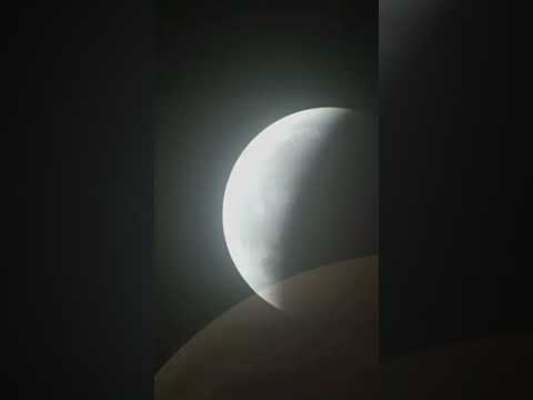 What the total lunar eclipse looked like from Los Angeles