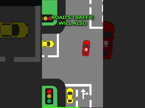 When is it safe to turn at a traffic light? | #driving #drivingtips #drivingtest #shorts