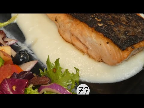 Delicious Pan Seared Salmon w/ Cauliflower Puree