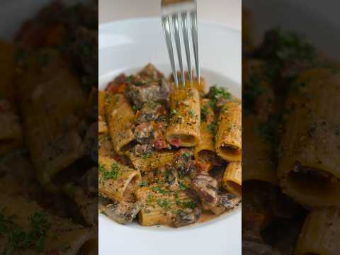 Creamy Steak and Mushroom Rigatoni