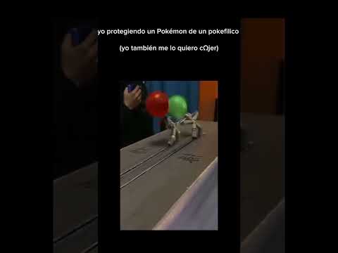 yo protegiendo a un Pokémon del pokefilico #humor #memes #nosexd