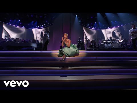 Lady Gaga - Love For Sale/Do I Love You (64th GRAMMY Awards Performance)