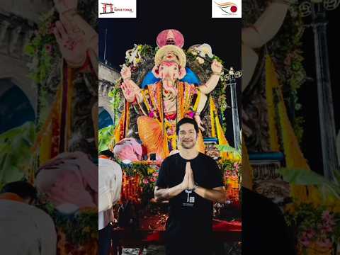 A Japanese man celebrates Ganpati Utsav in Mumbai, #ganpati #ganeshvisarjan #chintamani #ganeshotsav