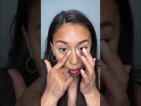 Best nose contour trick! #shorts #beautytips #beautyhacks #beauty #makeupshorts #nosecontour