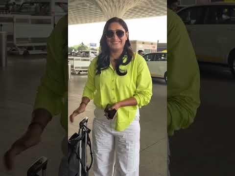 Actress Aarti Joshi (Tarak Mehta Ka Ulta Chashma Fame) Spotted At Mumbai. #aartijoshi #spotted #e24