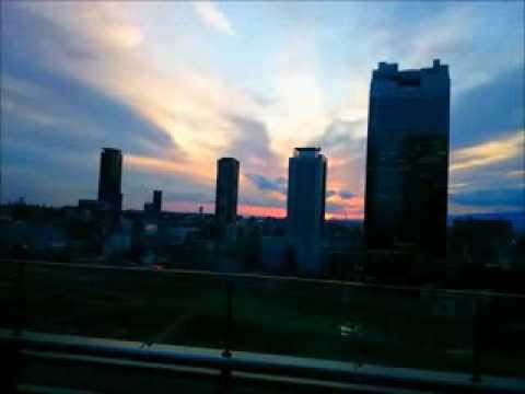 グランフロント大阪 夕日が沈む様子（タイムラプス）