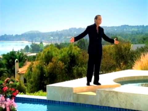 Luis Miguel - "Te Desean" (Video Oficial)