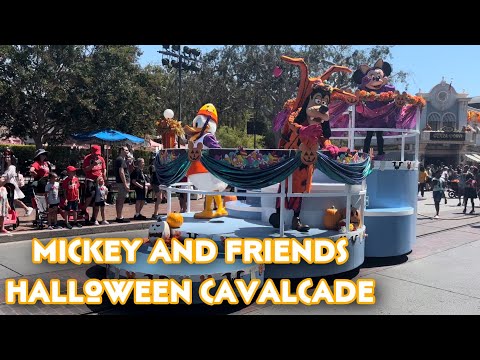 [4K] Mickey and Friends Halloween Cavalcade Disneyland Park CA 2022