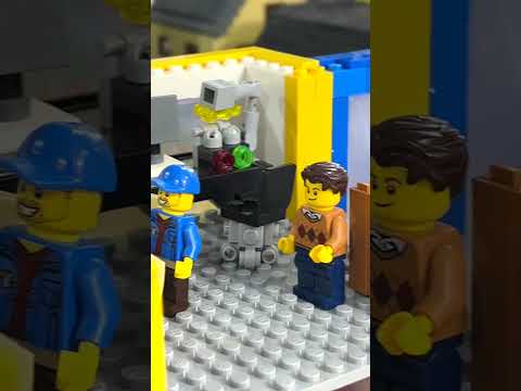 Adding a Toy Factory to my LEGO City! | Day 15