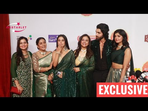 Zee Rishtey Awards | Ayushi Khurana Grace With Cast Of Jaane 'Anjaane Hum Mile' !Thumb; No bubble