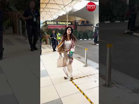 Janhvi Kapoor Clicked Today at Airport 🤍 #janhvikapoor #bollywood #trending #shortsvideo