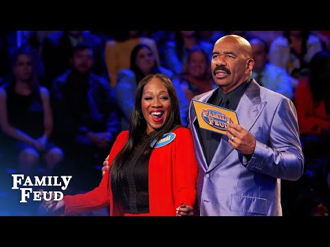 Mom-daughter duo rocks Steve Harvey in Fast Money!!