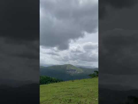 A beautiful view from Kumali, Kerala💚 #shalushanty #kerala #kumali #thekkady #keralatourism #hills