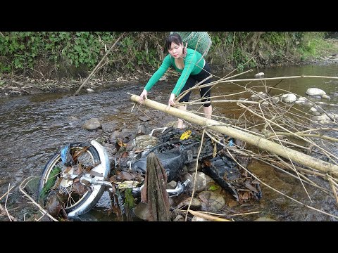 Motorbike on throw away river bank - Repair and Restoration Motorbike Abandoned - GENIUS GIRL