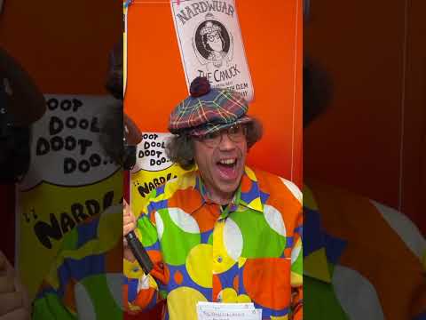 Teezo Touchdown lets Nardwuar keep the NardFreeze Crown ! #teezotouchdown #nardwuar  #campfloggnaw