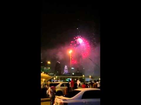 FIREWORKS Burj Khalifa from @razasafdarali Dubai New Years Eve 2014