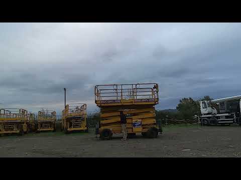 Used Scissor Lift 2001 Haulotte H15 SX| equippo.com |