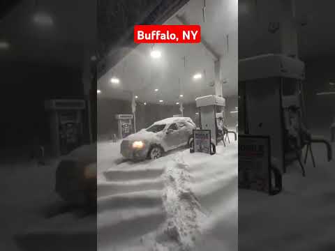 Snow raining down in Buffalo, NY.