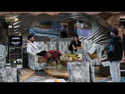 Bigg Boss 18 Update : Eisha ने Digvijay के birthday पर की उनसे flirting , Avinash का हुआ breakdown