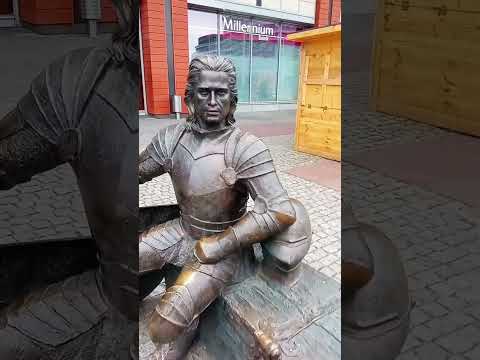 Knight Peregrin #city #sculpture