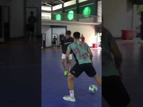 世界との差を感じた瞬間…#1vs1  #soccer#football#futsal#shorts