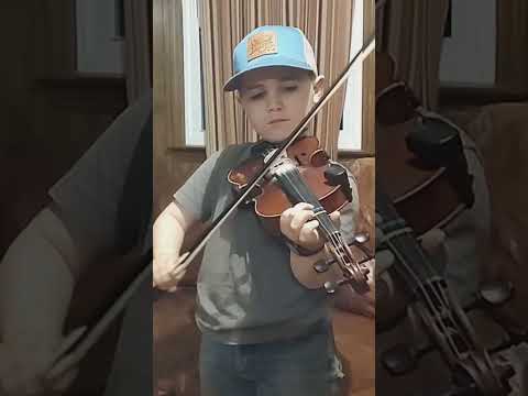 Silas plays a little "Whiskey Before Breakfast" 😊😊 #fiddle