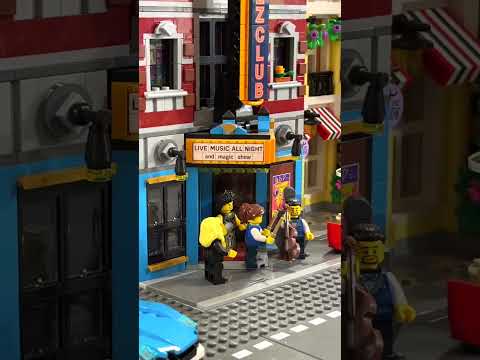 Building Times Square in LEGO! | LEGO City Day 28