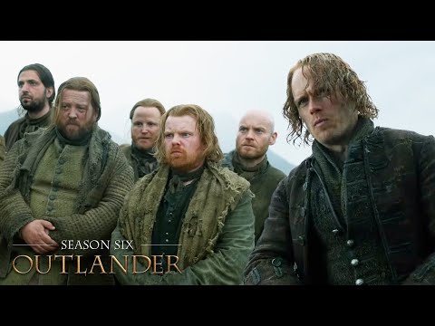 Jamie Unifies The Prison | Outlander